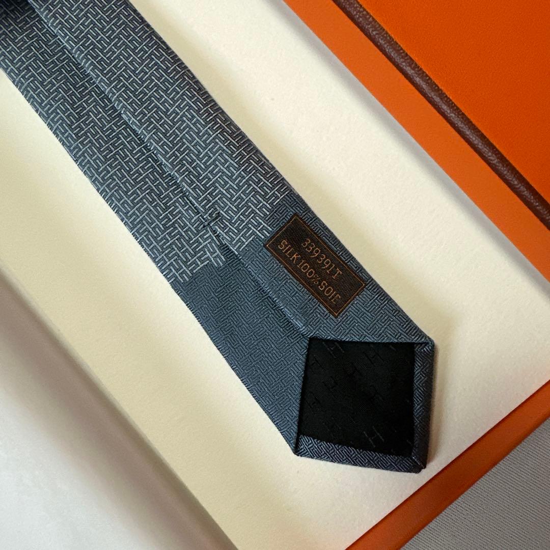 専用出品です。　　　エルメス ネクタイ《コンテンポラリー》新品 未使用