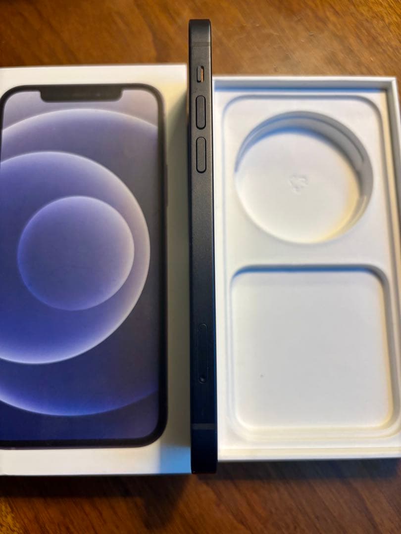 7　　 Apple iPhone 12 ブラック 本体 充電ケーブル箱付き