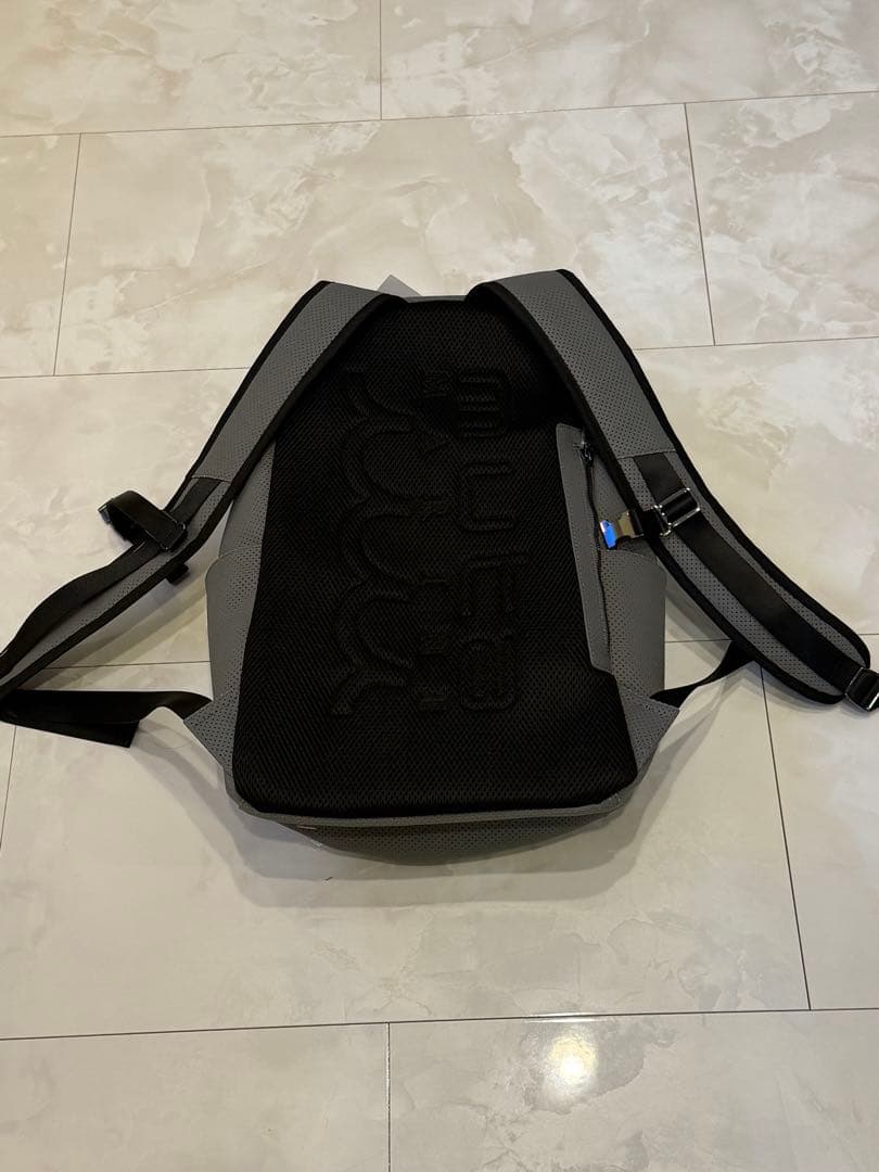 muta グレー リュック Fサイズ