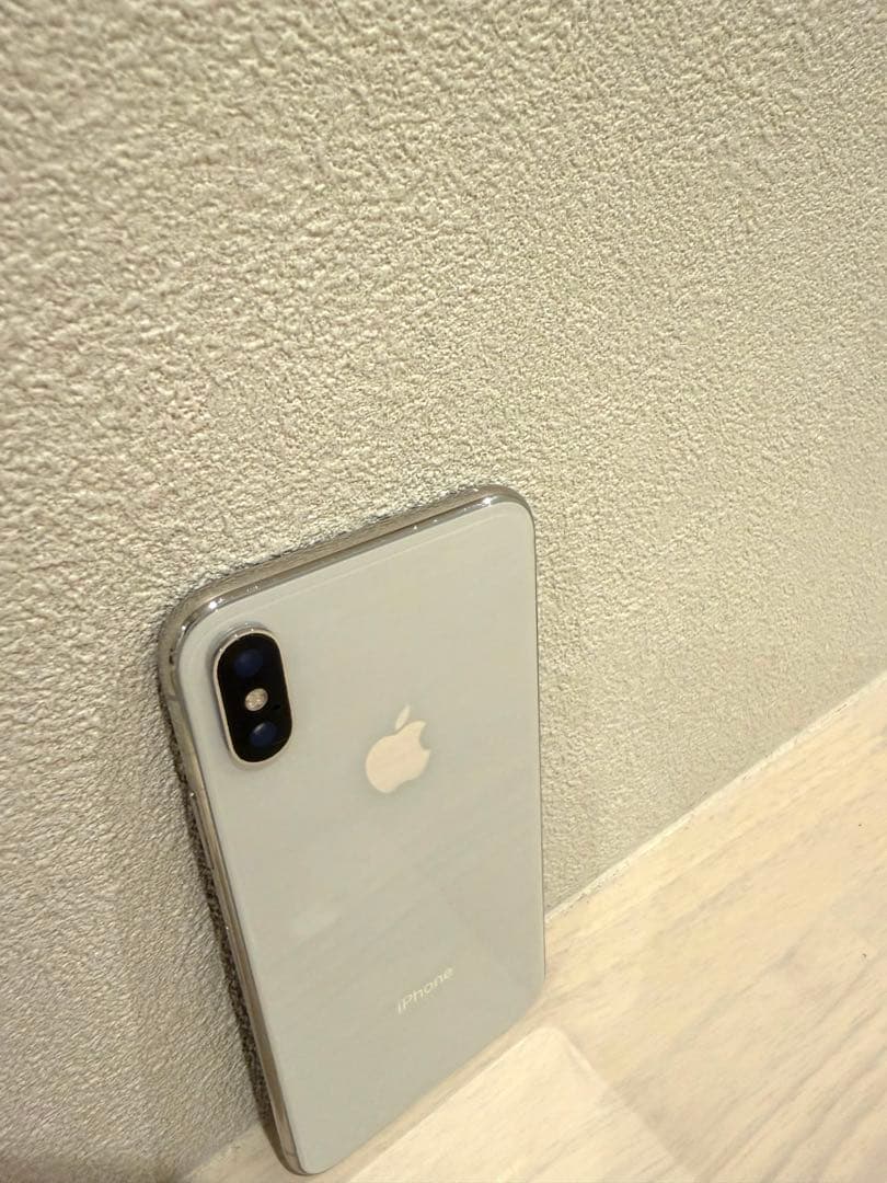 Apple iPhone X シルバー