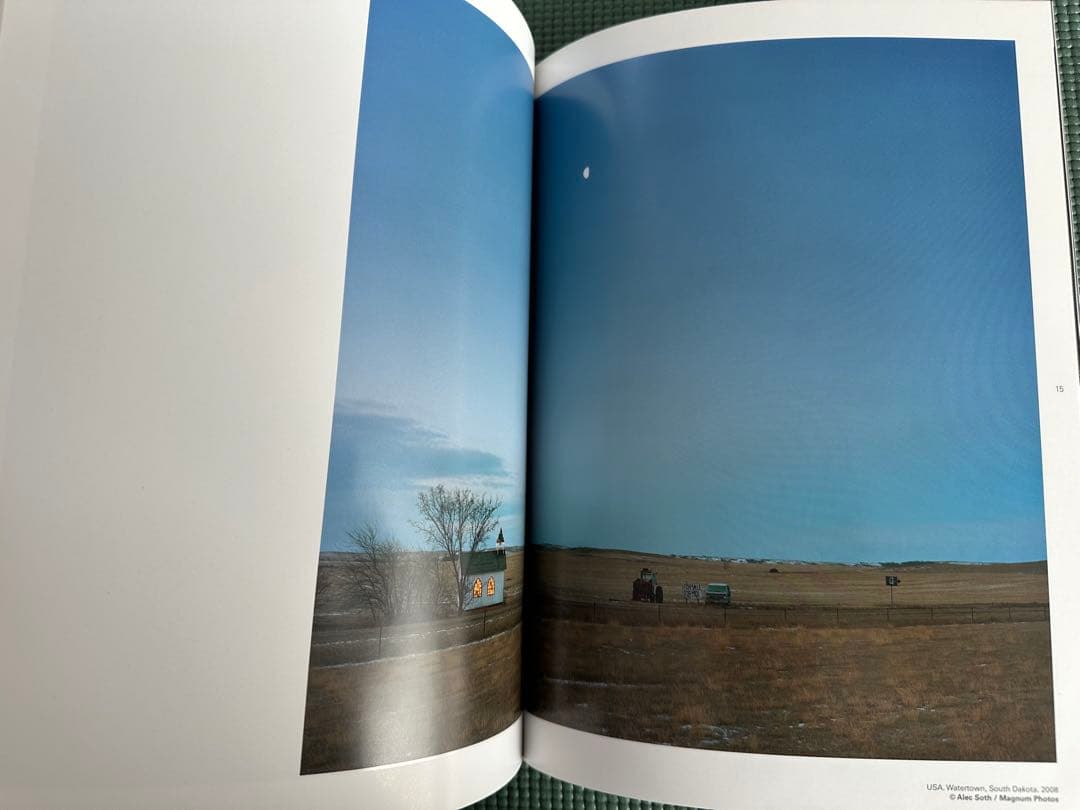 プラダ　マガジン