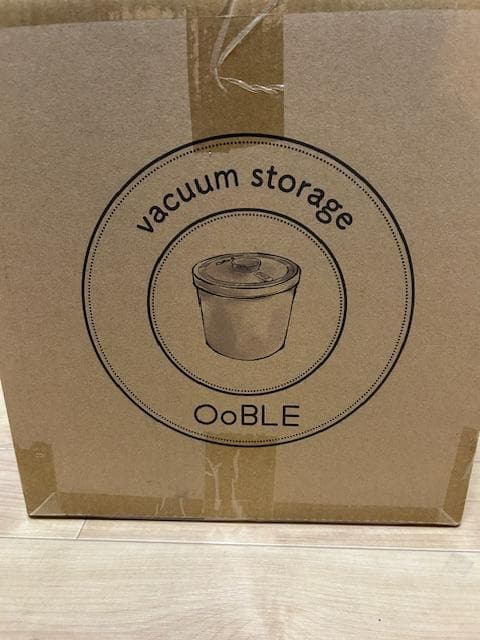 OoBLE rice stocker　13L　1個　ホワイト　真空保存容器　新品