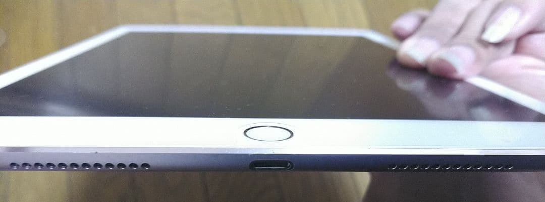 iPad Pro 9.7 128GB simフリー 美品 バッテリー97%