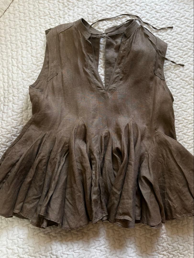 chaosチャンパカノースリーブ