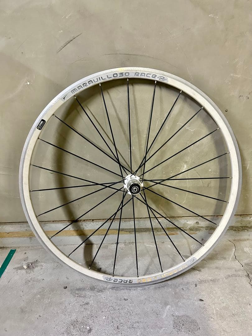 ◆白リムのカッコいい後輪ホイール◆重量0.99kg