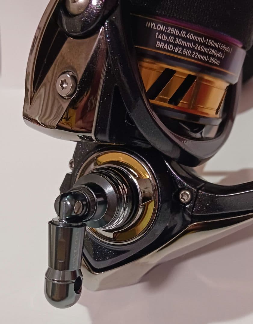 送料込★ダイワ18レガリス5000D-CXH　ゴメクサスハンドルノブ、スタンド付