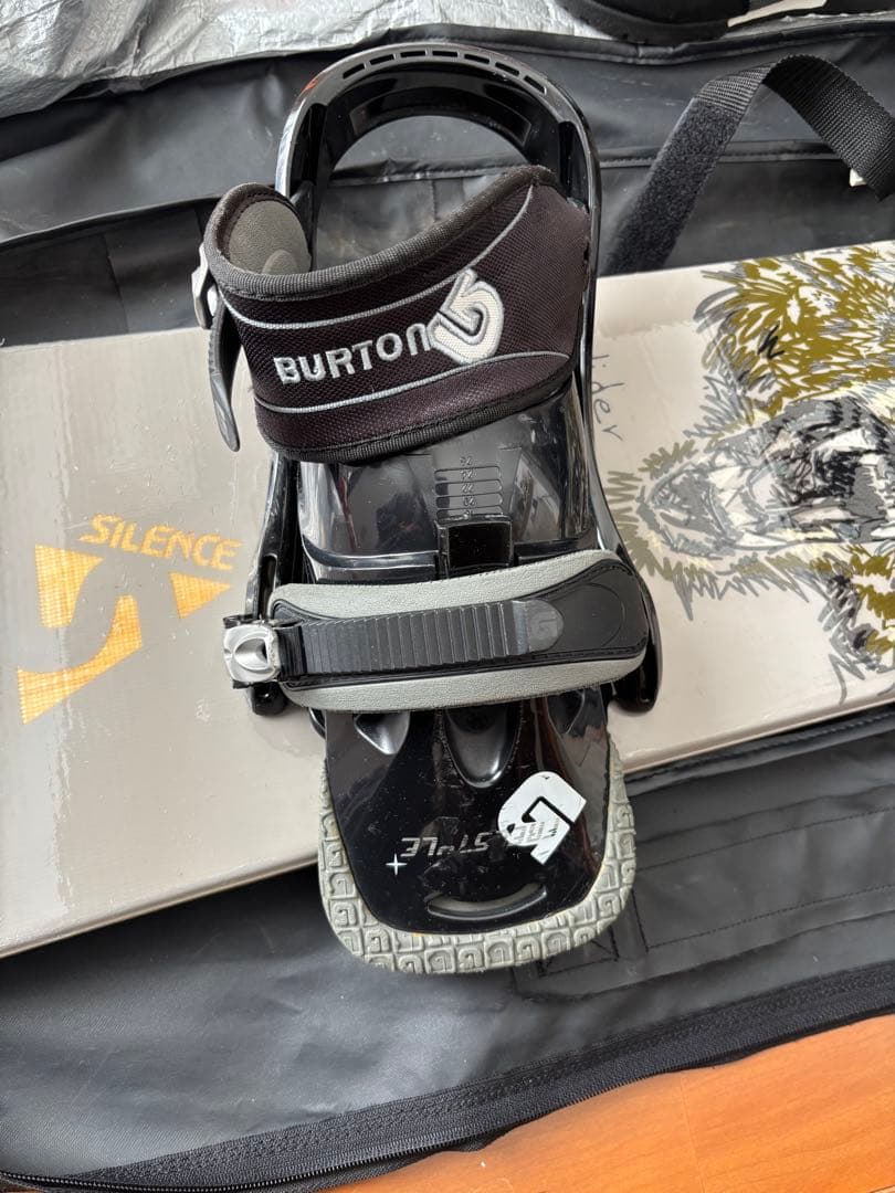 スノーボードセット(板・ビンディング・靴・ケース)