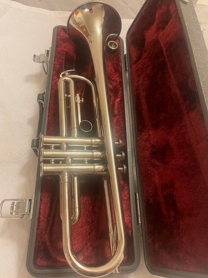Nikkan YTR136トランペット 本体 ケース付き