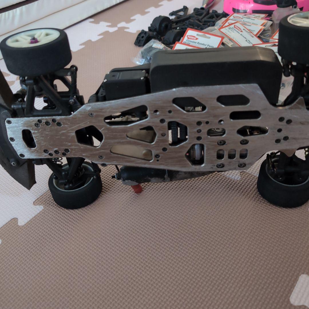 京商FW-05R(ほぼRR仕様)ラジコンカー パーツ多数