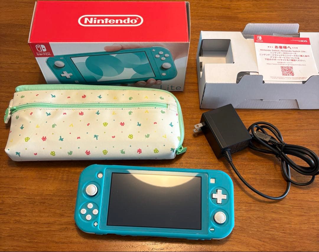 [美品]Nintendo Switch Lite 本体 充電器・ケース付き