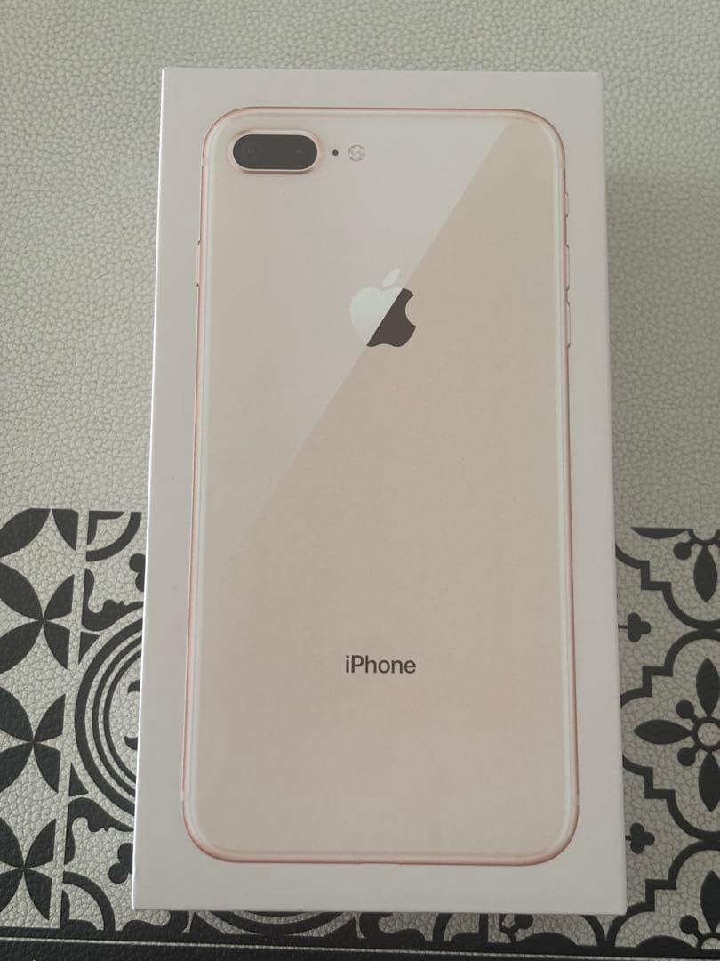 携帯電話本体 iPhone8Plus 256GB