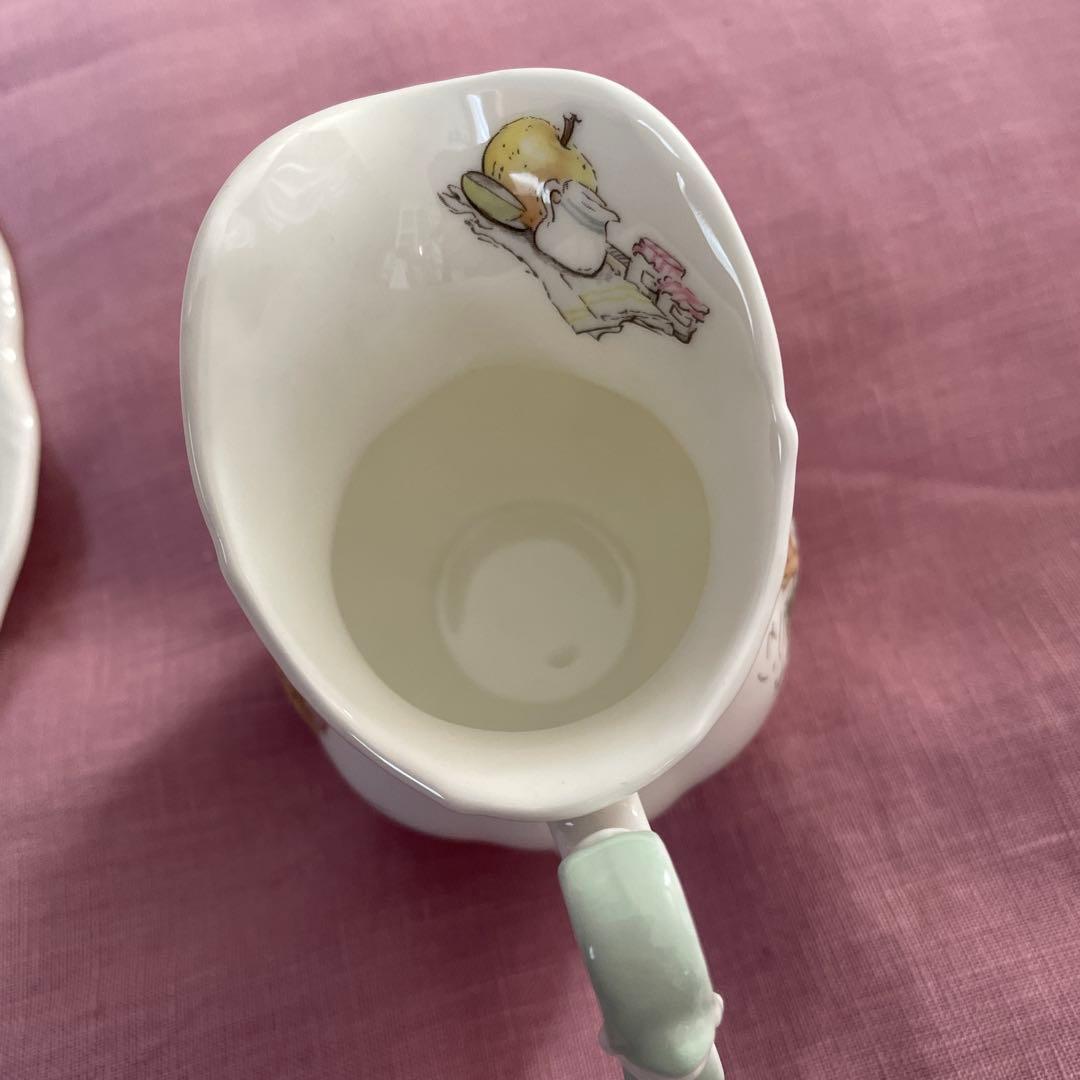 ロイヤルドルトンブランブリーヘッジプレートミルクピッチャー3点セット