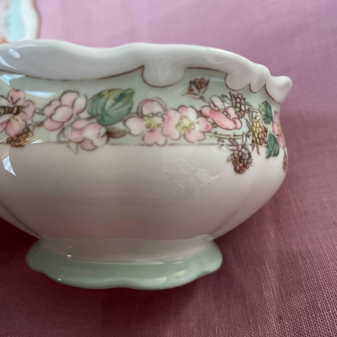 ロイヤルドルトンブランブリーヘッジプレートミルクピッチャー3点セット