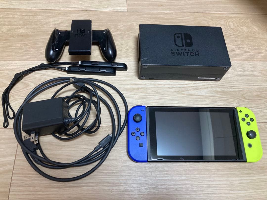 Nintendo Switch 本体 付属品付属品多数あり！ 中古品　⭐︎お買得⭐︎