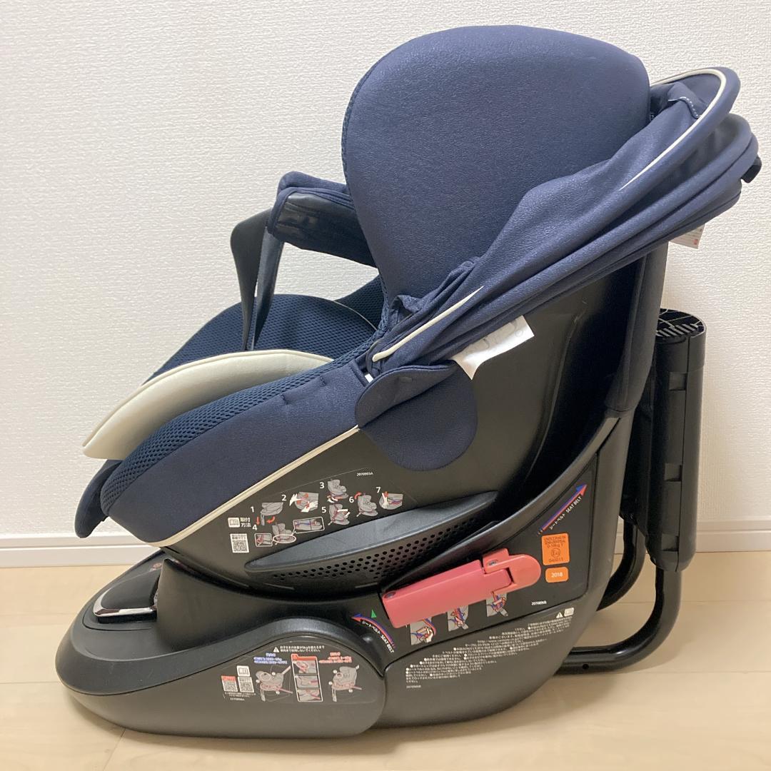 エールベベ クルット5s グランス 回転式チャイルドシート AB920 ネイビー