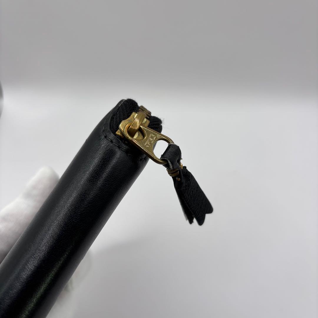 美品　comme des garcons 二つ折り財布　ブラック　ラウンドジップ