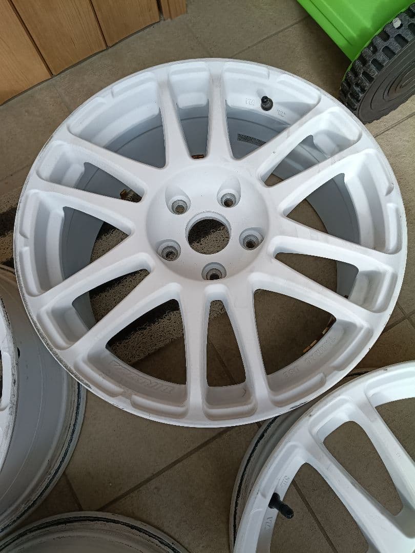 17インチ　ダンロップ　ディレッツァ　ホイール　4本セット