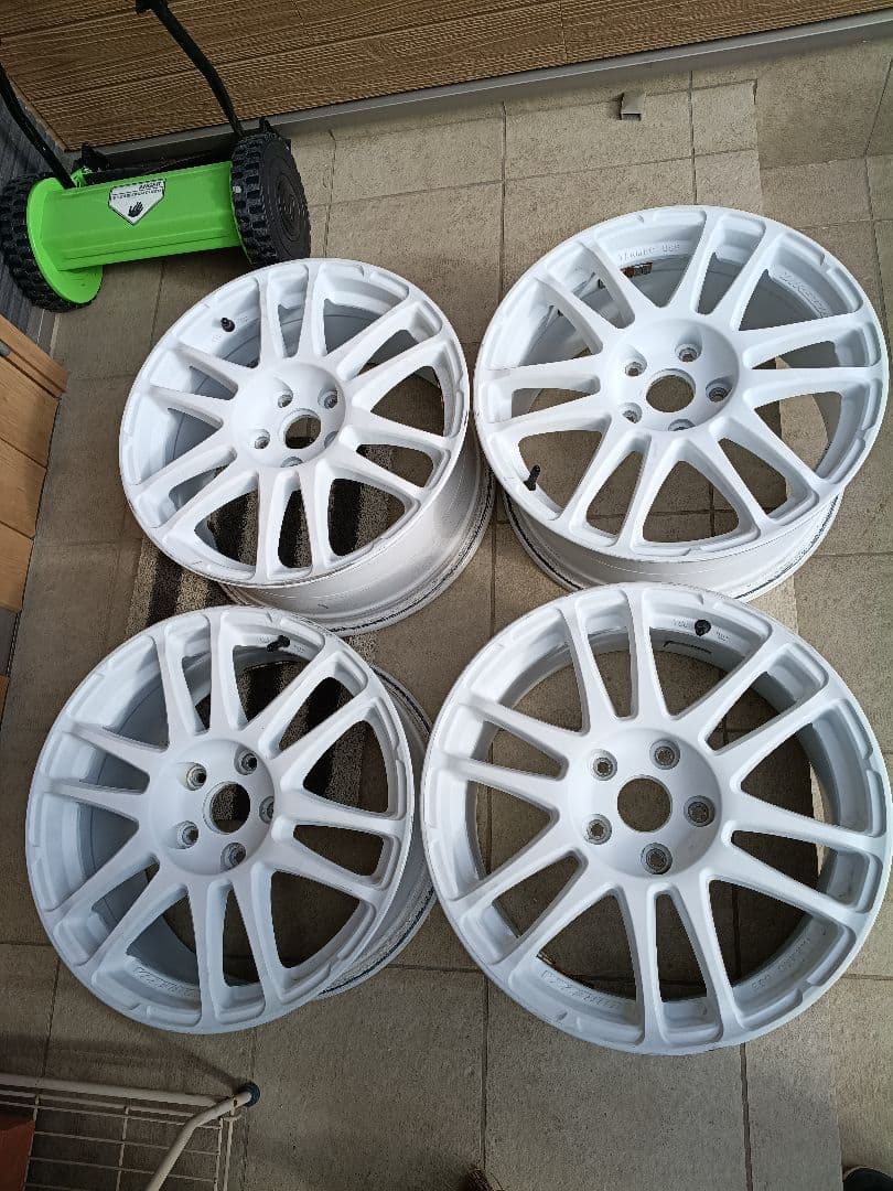 17インチ　ダンロップ　ディレッツァ　ホイール　4本セット