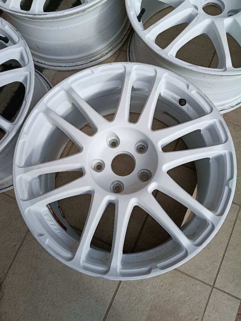 17インチ　ダンロップ　ディレッツァ　ホイール　4本セット