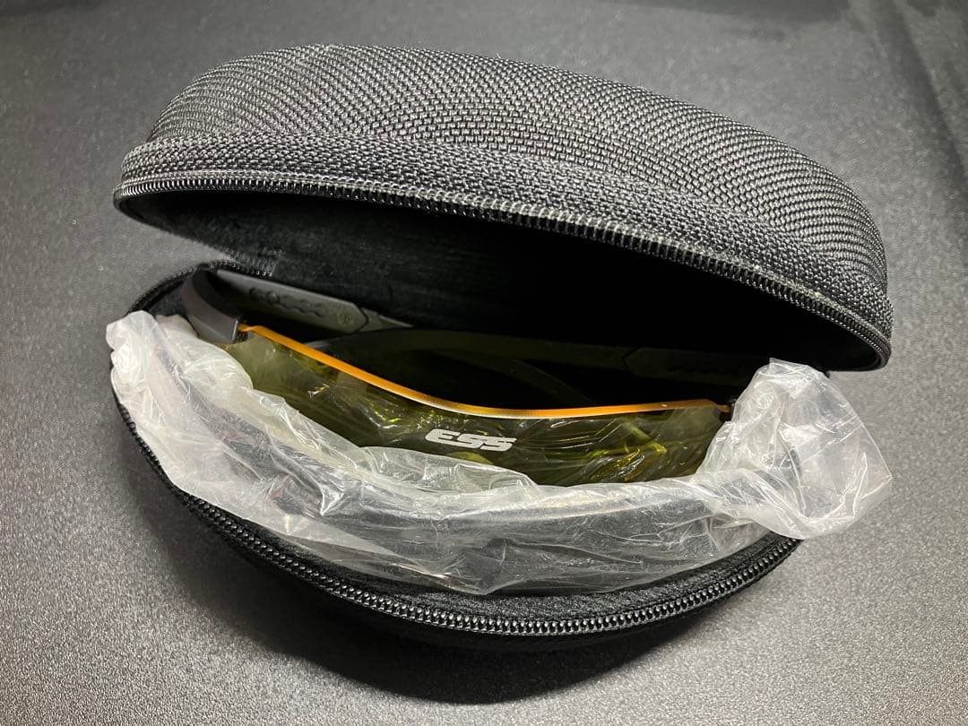 ESS ICE サングラス（アイシールド）