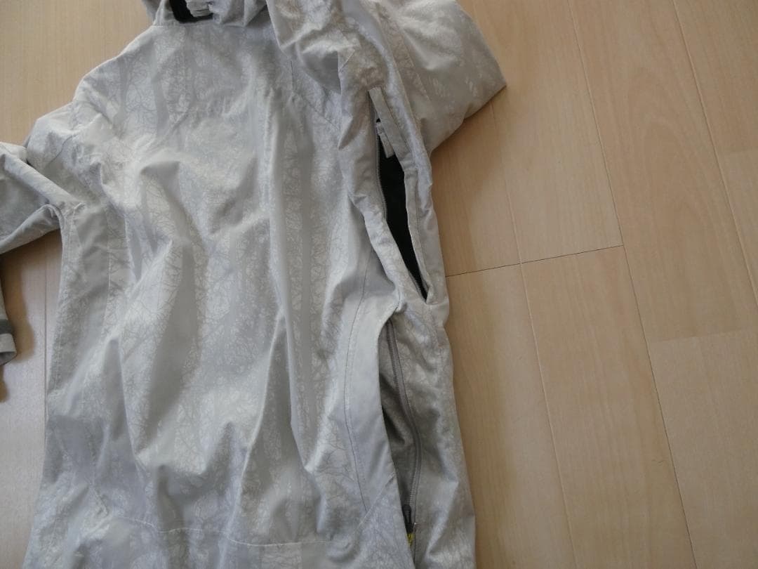 ミズノ　スキーウェア上下M　ホワイトツリー柄