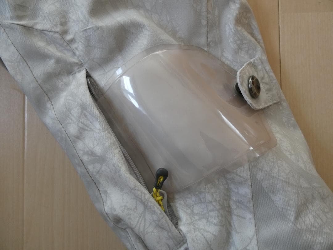 ミズノ　スキーウェア上下M　ホワイトツリー柄