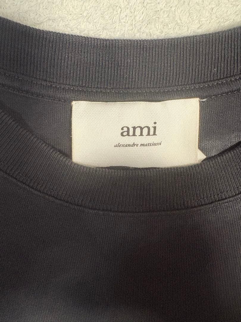 【希少・レア】AMI PARIS ロンT ブラック ワンポイント刺繡 ロゴ