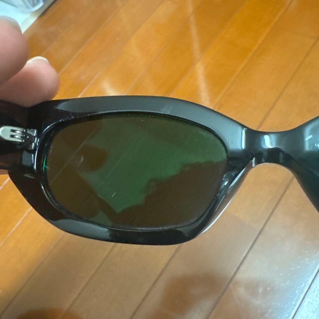 小物 Gentle monster venom01