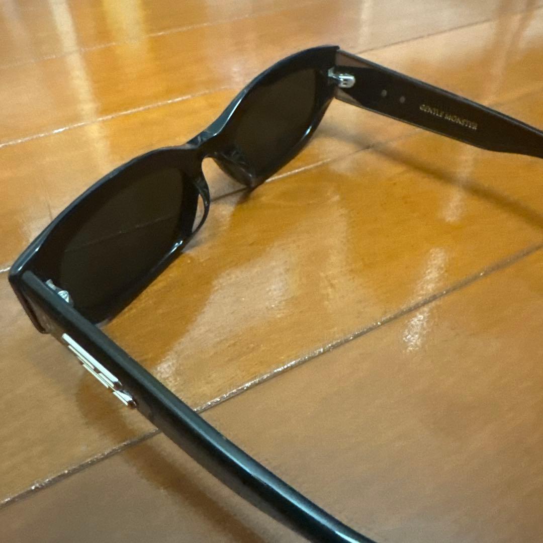 小物 Gentle monster venom01