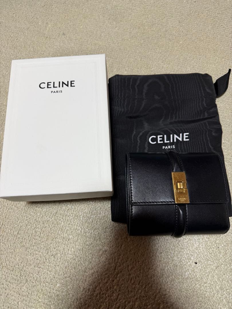 Celine 黒 レザー 三つ折り財布　使用済み