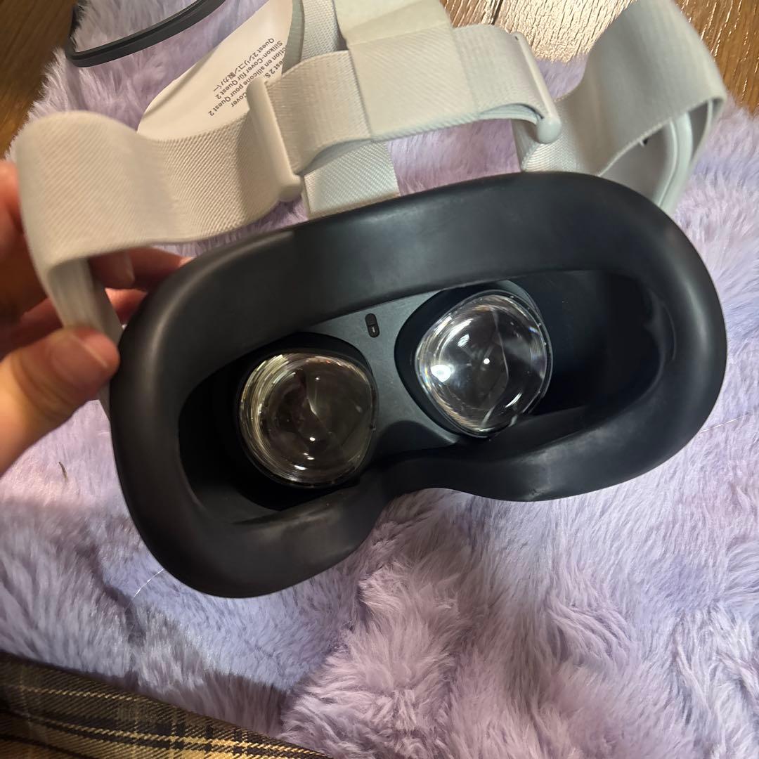 Quest2. VR本体