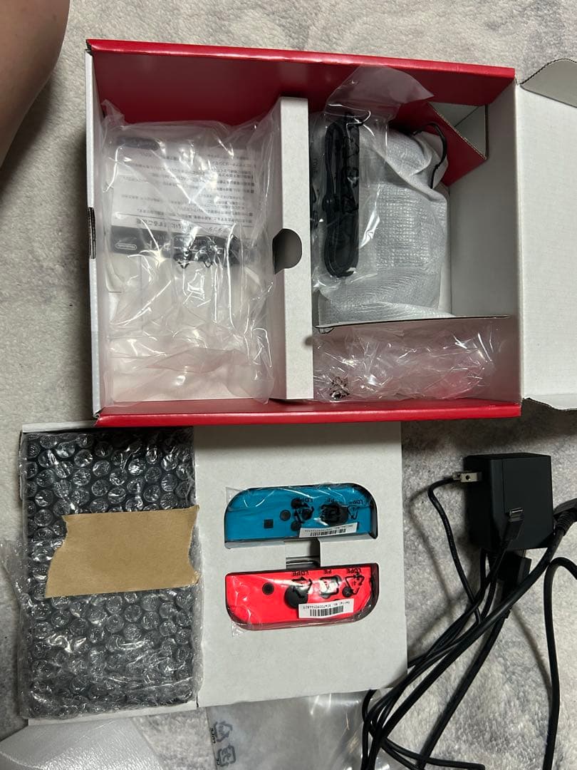 お得セットNintendoSwitch本体プラスカセット5本付き➕コントローラー