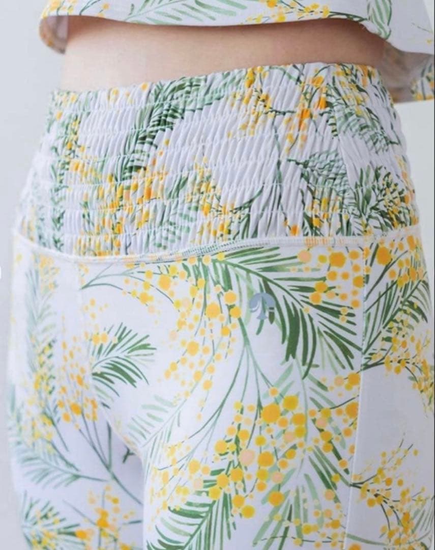 新品未使用　【SUKALA】スプリングフラワーシャーリングレギンス(L/ミモザ)