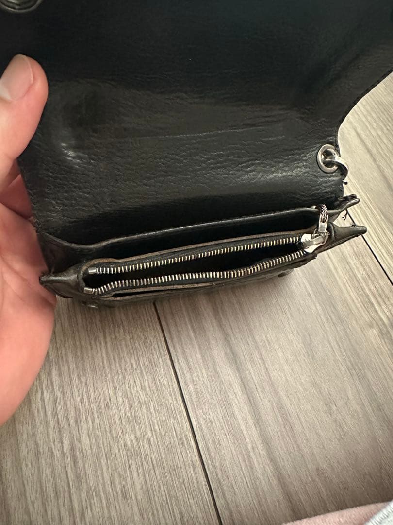 クロムハーツ 1ZIPクロスボタンレザーウォレット