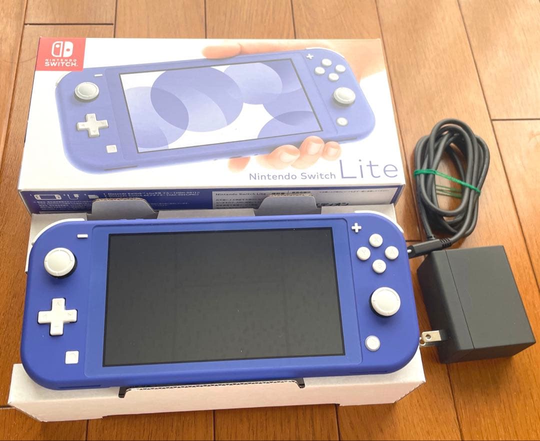 ニンテンドーSwitchライト　ブルー　本体