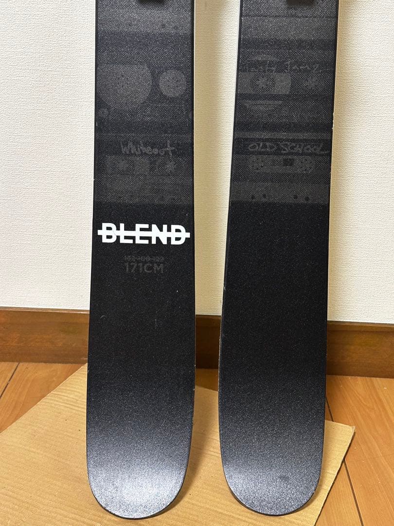 LINE BLEND スキー 板 ブラック
