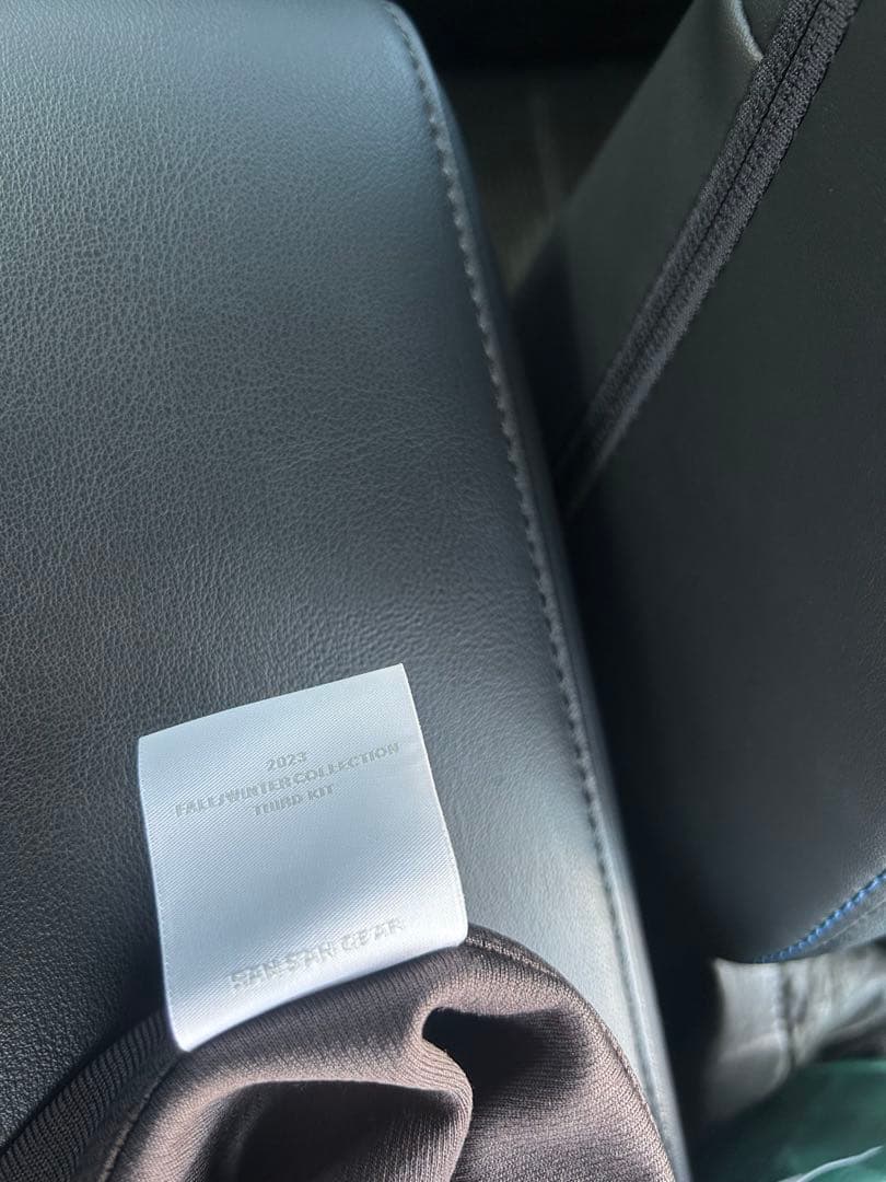 トップス sansangear