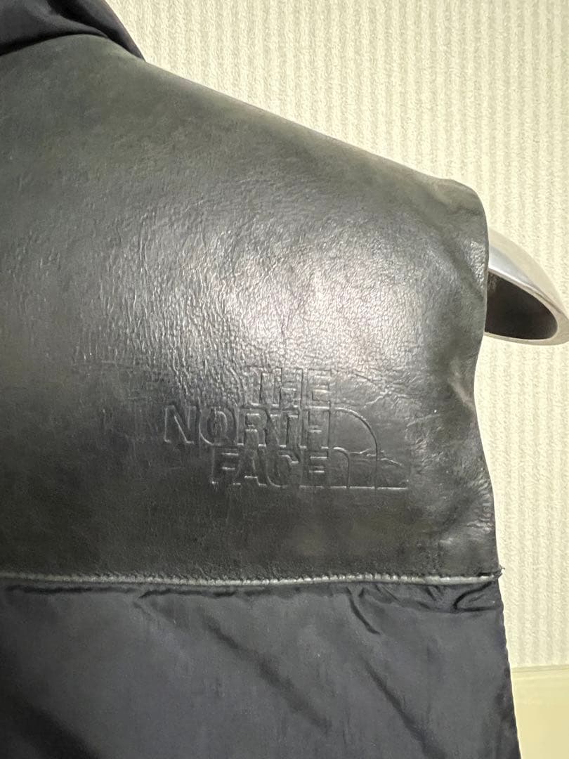 【希少】THE NORTH FACE ダウンベスト L 黒　裏地ペイズリー