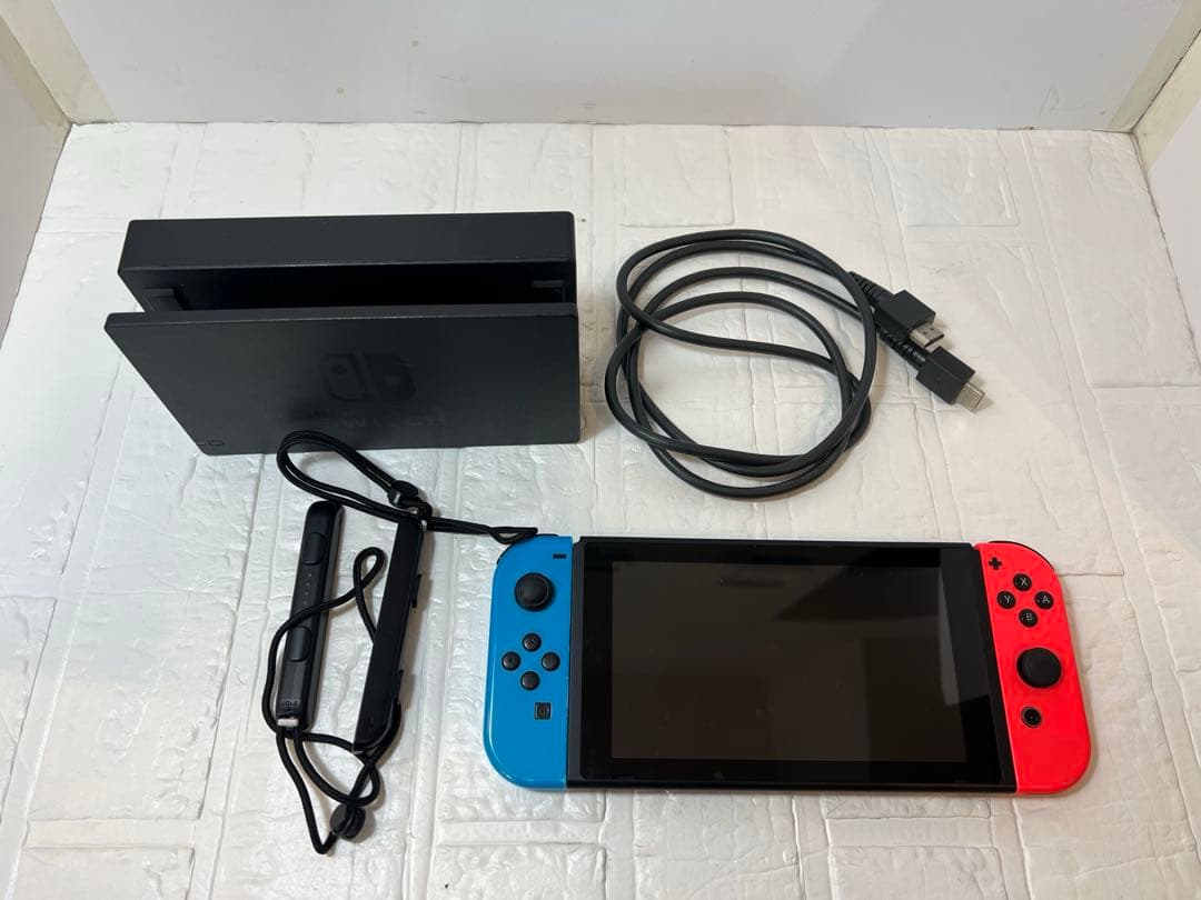 Nintendo Switch 本体 青/赤　HAC001