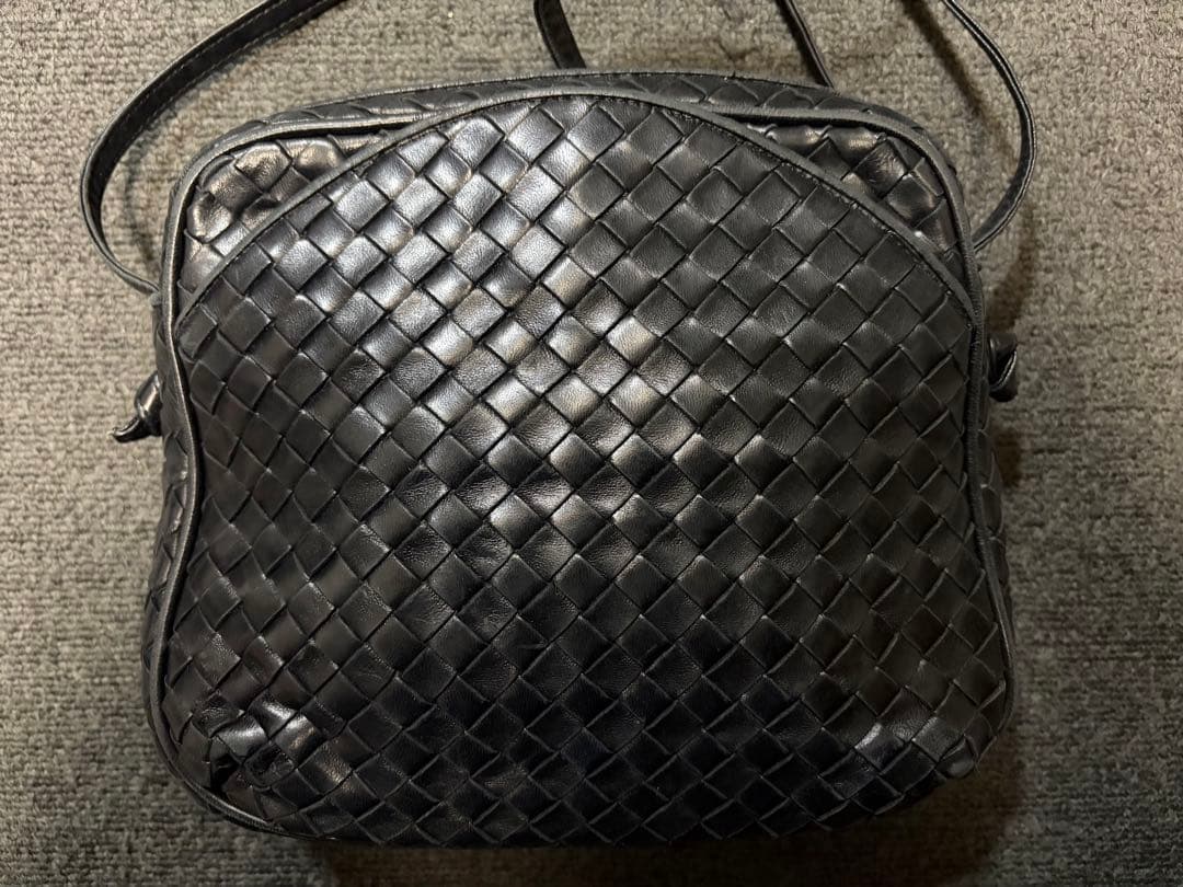 ボッテガヴェネタ イントレチャート　ショルダーバッグ