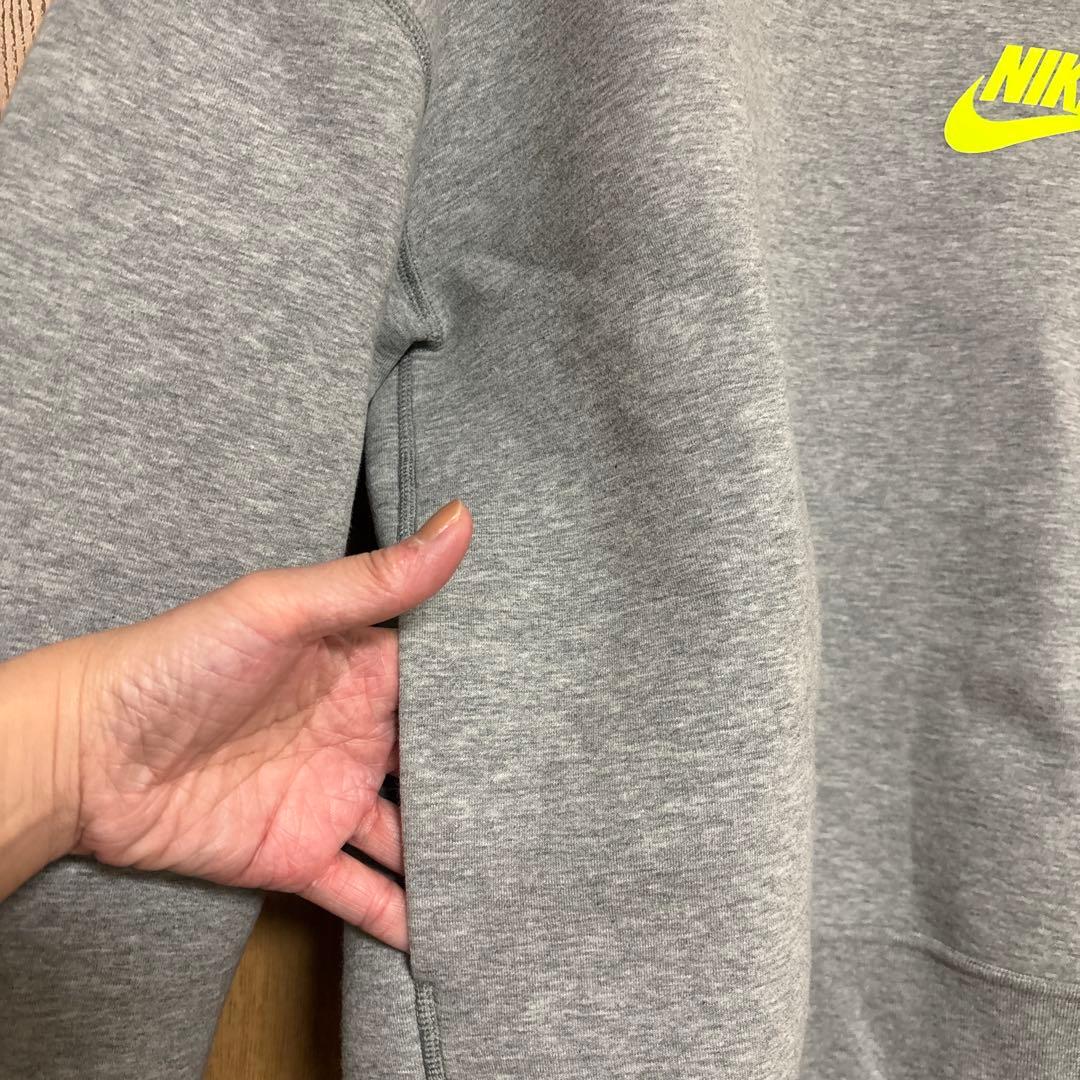 Nike グレー スウェット トレーナー