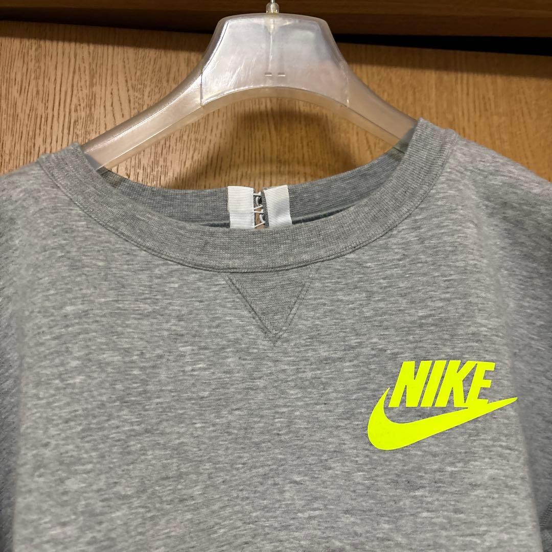 Nike グレー スウェット トレーナー