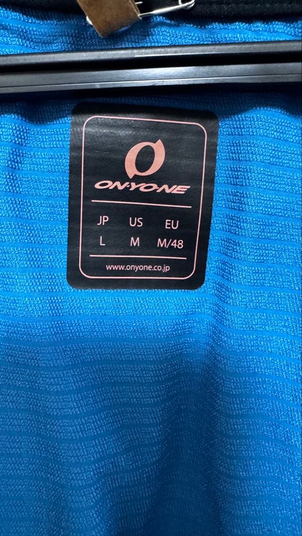 サロモンロゴ入り／オンヨネ　ウィンドブレーカー　ジャケット+パンツ　Lサイズ