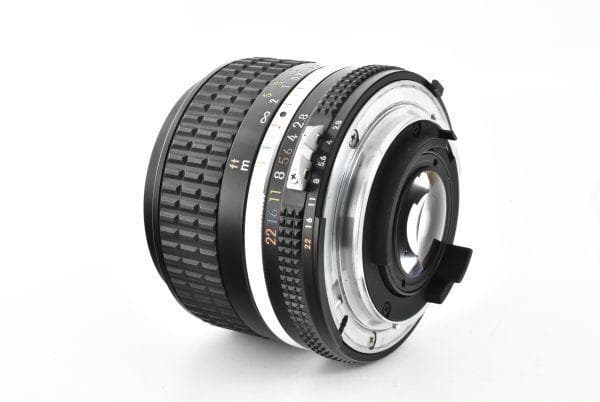 レンズ(単焦点) Nikon Ai-s Ais Nikkor 24mm F2.8 MF Lens