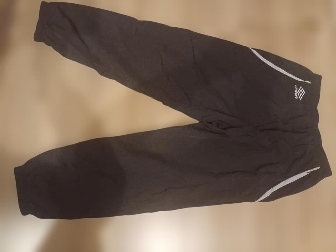 新品 未使用 umbro × atmos トラックパンツ