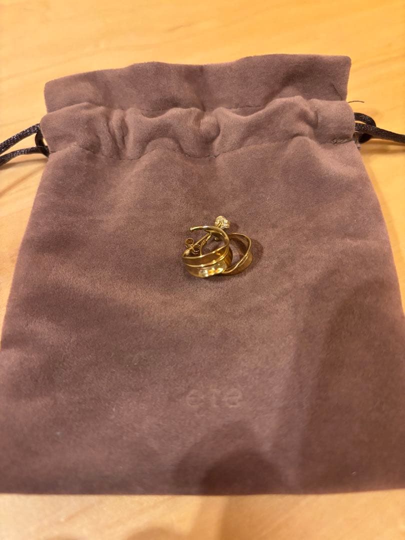 ete リーフ フープピアス