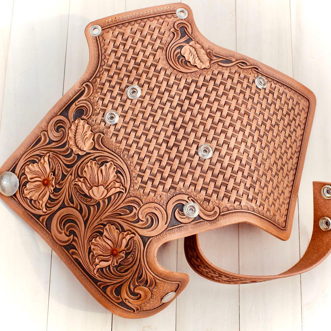 シザーケース【カービング/ナチュラル染色】