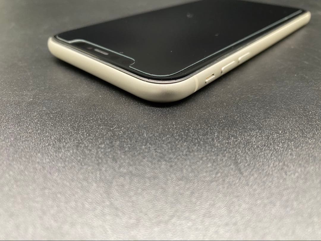 ★【美品】Apple iPhone11 NWM22J/A 128GBSIMフリー