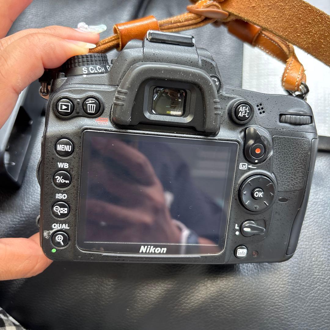 Nikon 一眼レフ　D7000 カメラ