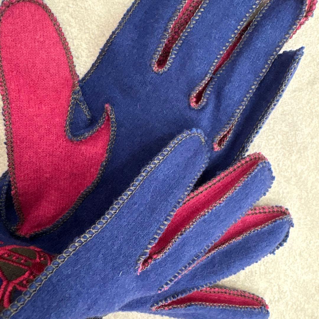 ヴィヴィアンウエストウッド　刺繍入りウール手袋